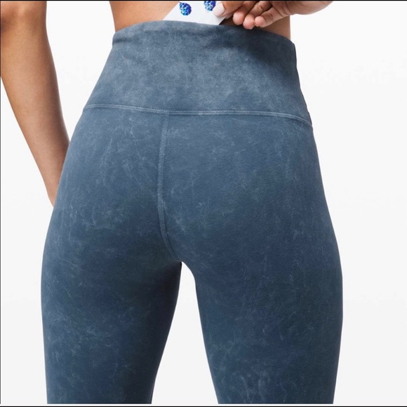 Sold Out! Lululemon High Rise Tight - Picture 4 of 6